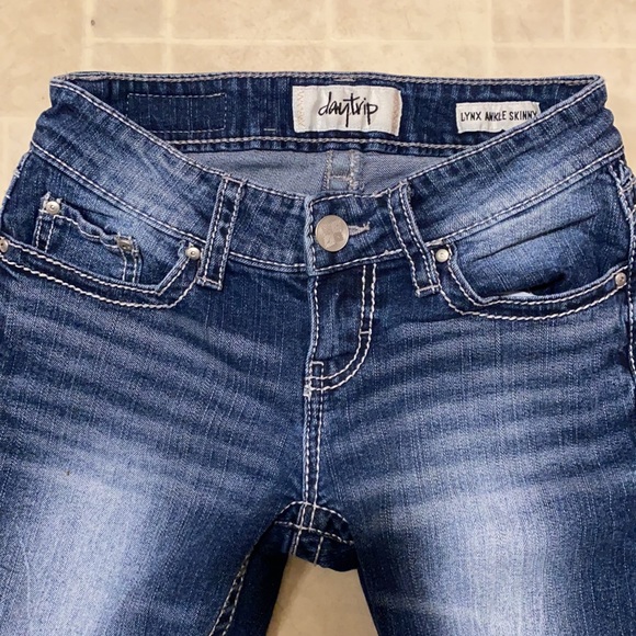 Daytrip lynx skinny jeans! - Picture 4 of 5